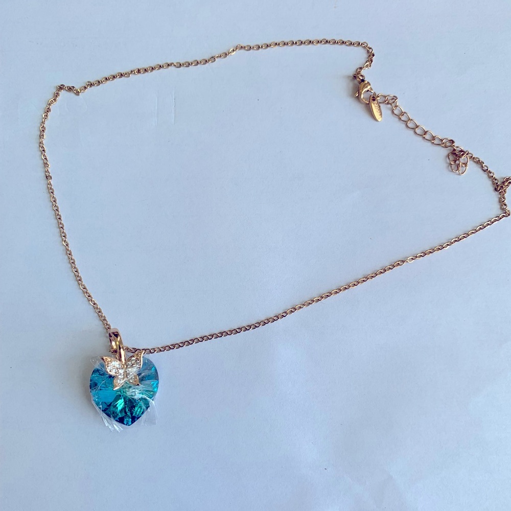 New & elegant 18k gold plated Swarovski necklace